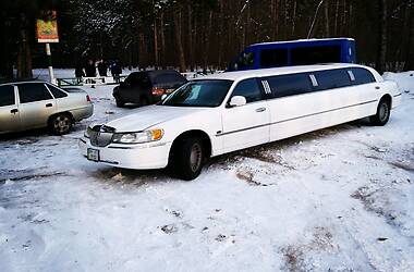 Лімузин Lincoln Town Car 1999 в Вознесенську