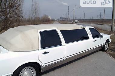 Лимузин Lincoln Town Car 1994 в Киеве