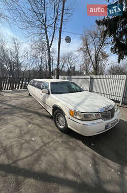 Лімузин Lincoln Town Car 1999 в Вінниці