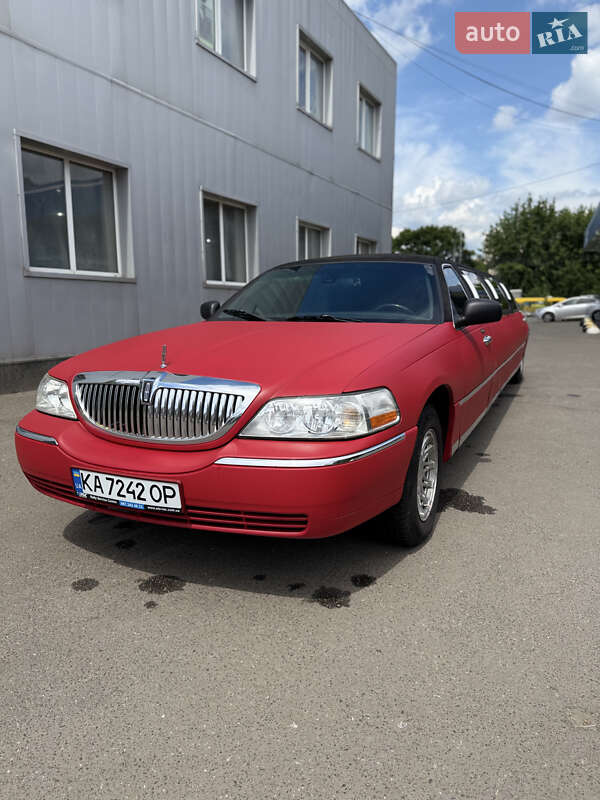 Lincoln Town Car 2001