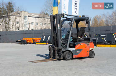 Вилочный погрузчик Linde E16 2017 в Житомире