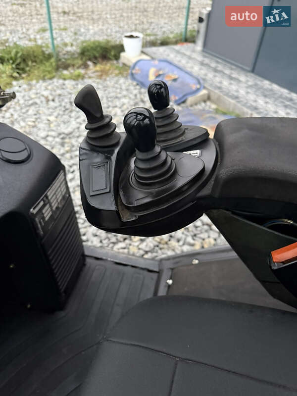 Вилочный погрузчик Linde H 30D 2003 в Черновцах фото 10 Вилочный погрузчик Linde H 30D 2003 в Черновцах