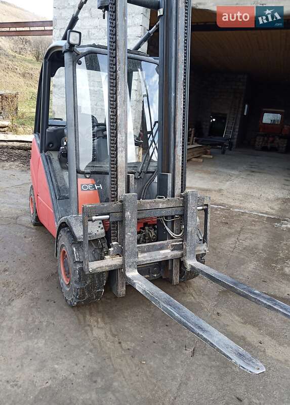 Вилочный погрузчик Linde H 30D 2004 в Сколе