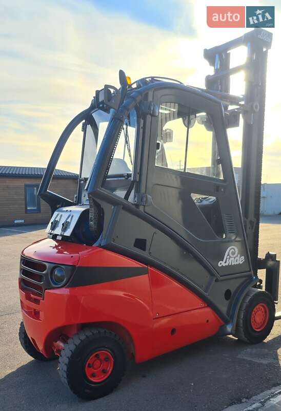 Вилочный погрузчик Linde H 35T-01 2004 в Ровно