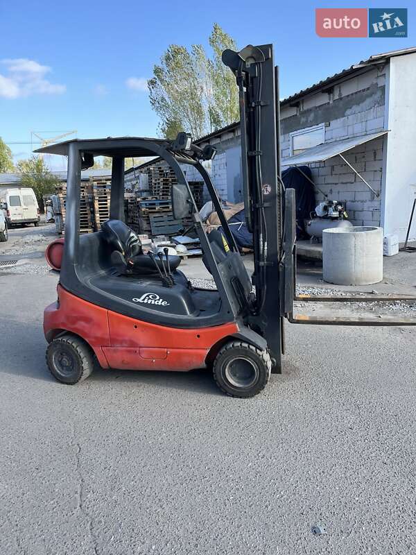 Вилочний навантажувач Linde H20T 2004 в Житомирі