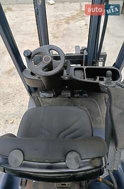 Вилочный погрузчик Linde H20T 2007 в 