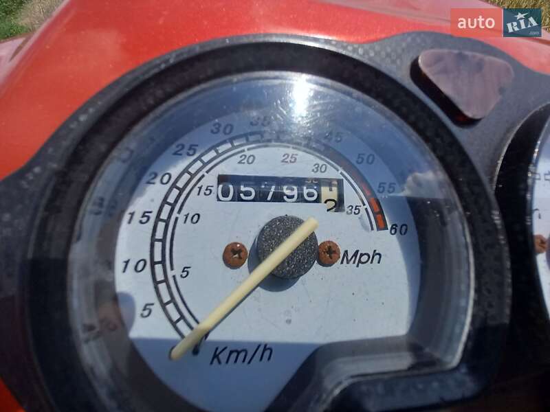 Скутер Lingben LB 2009 в Чорткове