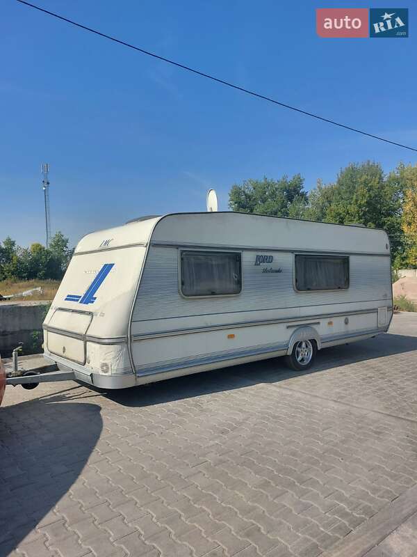 Прицеп дача LMC Lord Ambassador 2003 в 