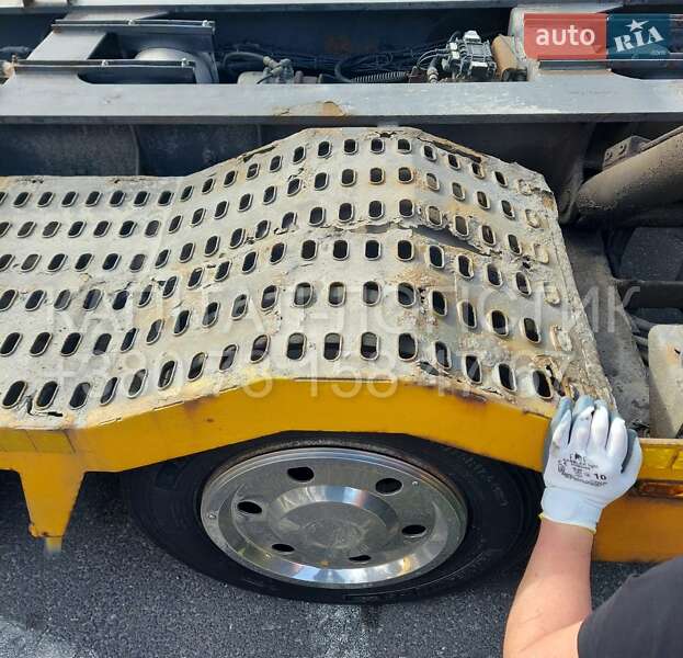 Автовоз Lohr SRTC 2001 в Киеве