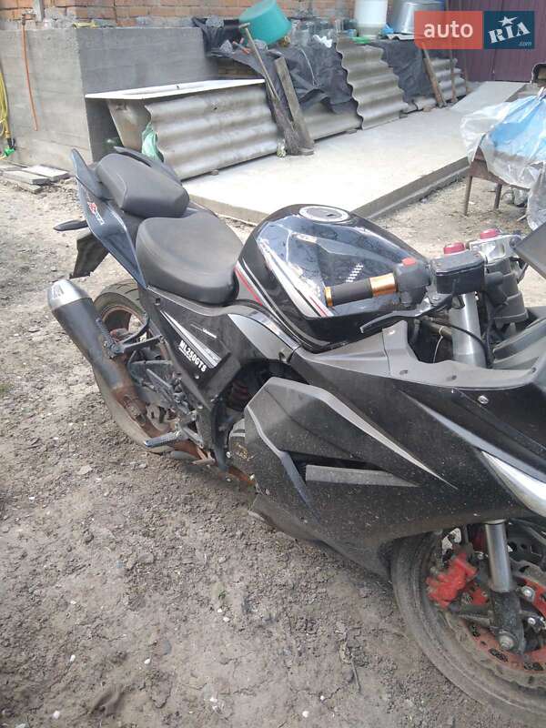 Спортбайк Loncin LX 200 2020 в Виннице фото 9 Спортбайк Loncin LX 200 2020 в Виннице