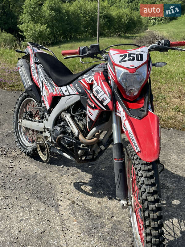 Мотоцикл Спорт-туризм Loncin LX 250GY-3 2016 в 