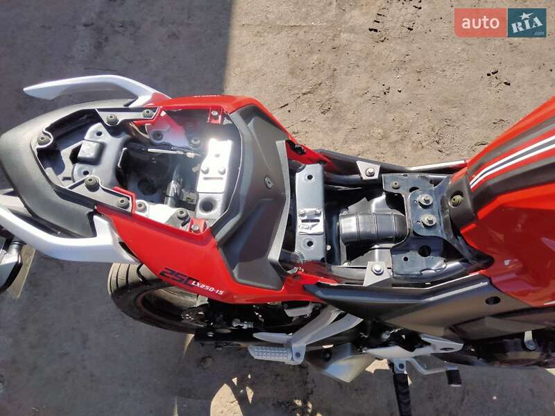 Мотоцикл Классік Loncin LX250-15 CR4 2022 в Грицеві