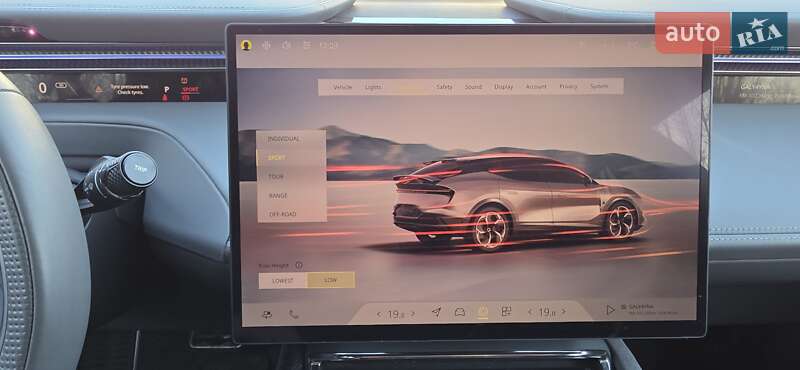 Позашляховик / Кросовер Lotus Eletre 2024 в Тернополі