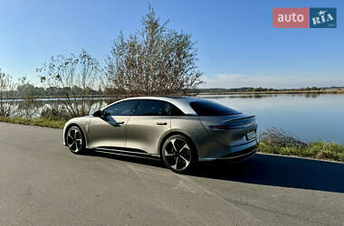 Седан Lucid Air 2022 в 