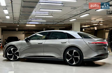 Седан Lucid Air 2022 в 