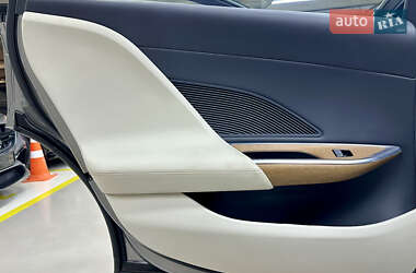 Седан Lucid Air 2022 в 