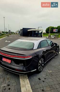 Седан Lucid Air 2022 в 