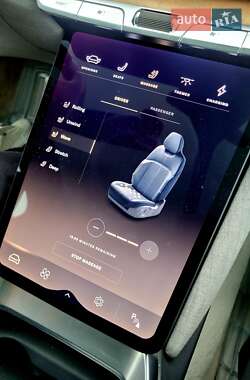 Седан Lucid Air 2022 в 