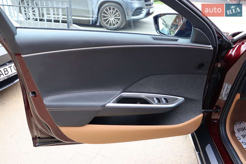 Седан Lucid Air 2023 в Львові