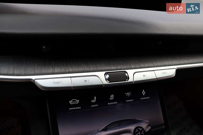 Седан Lucid Air 2023 в Львові