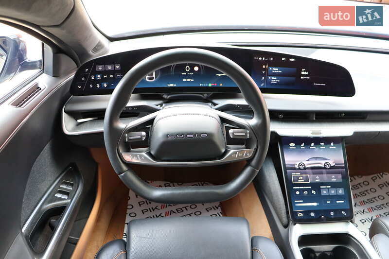 Седан Lucid Air 2023 в Львові