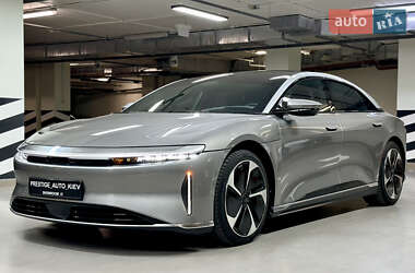 Седан Lucid Air 2022 в 