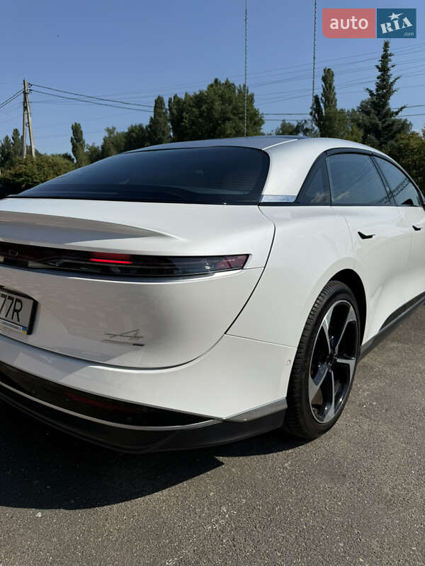 Седан Lucid Air 2023 в Киеве