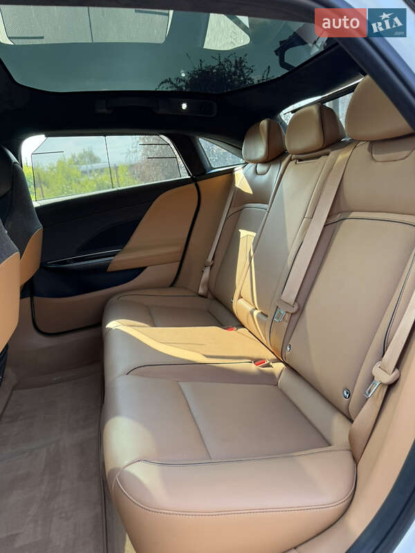 Седан Lucid Air 2023 в Киеве