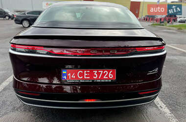 Седан Lucid Air 2023 в 