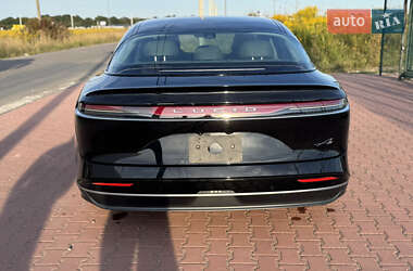 Седан Lucid Air 2025 в 