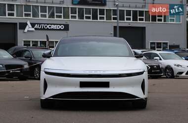 Седан Lucid Air 2022 в 