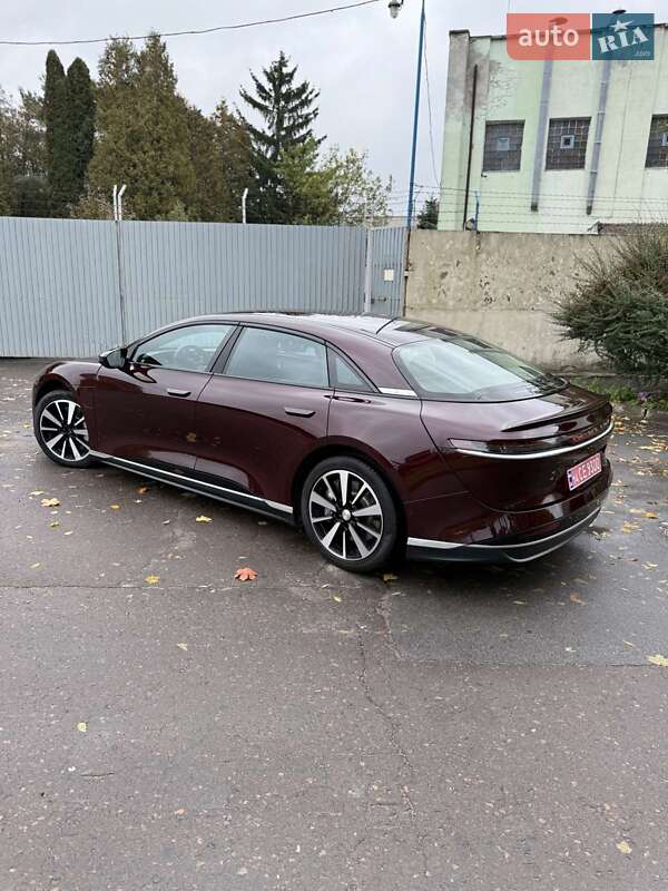 Седан Lucid Air 2023 в Львові