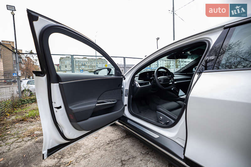 Седан Lucid Air 2023 в Києві