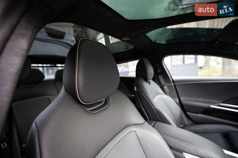 Седан Lucid Air 2023 в Києві