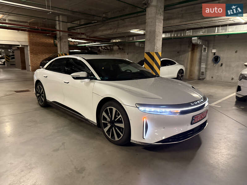 Седан Lucid Air 2023 в Киеве