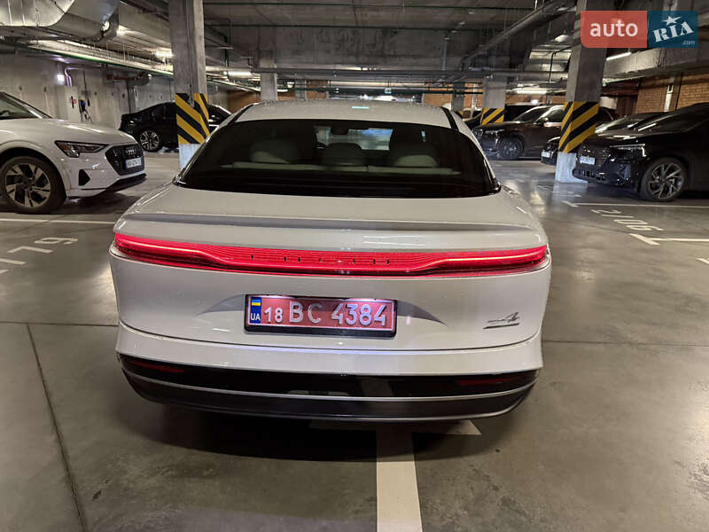 Седан Lucid Air 2023 в Киеве