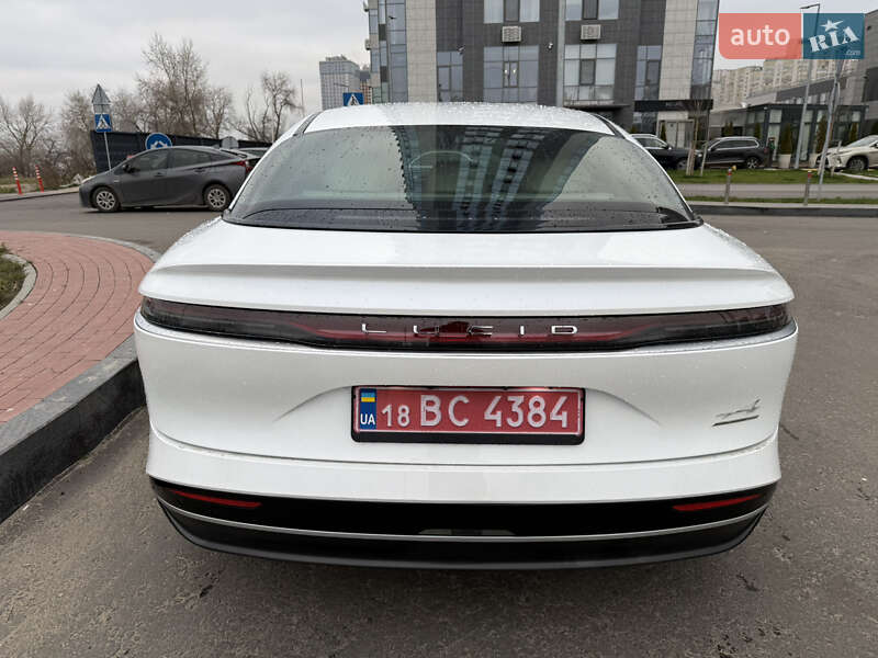Седан Lucid Air 2023 в Киеве
