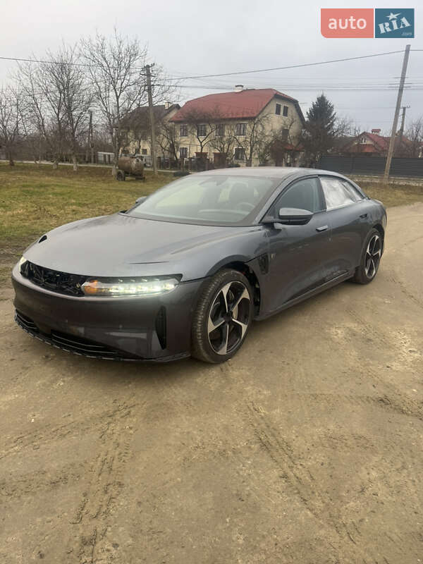 Седан Lucid Air 2023 в Львове
