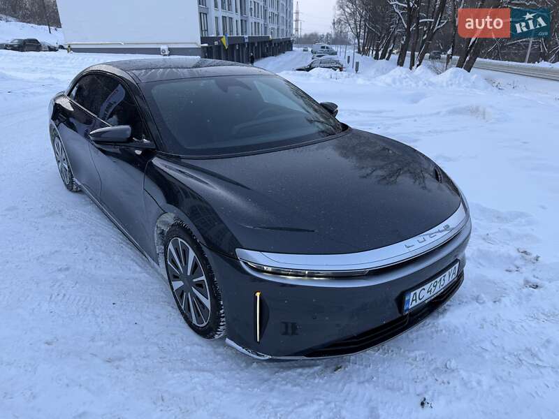 Седан Lucid Air 2023 в Львове