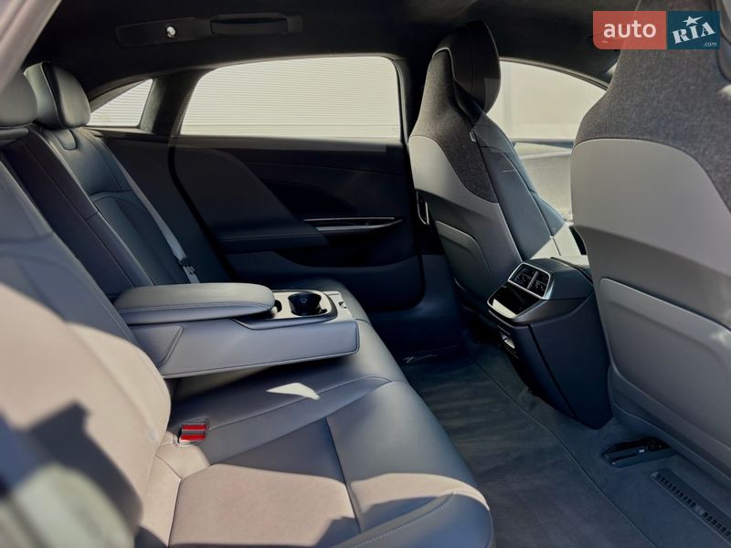 Седан Lucid Air 2024 в Киеве