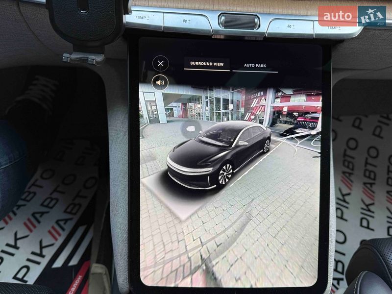 Седан Lucid Air 2022 в Львові
