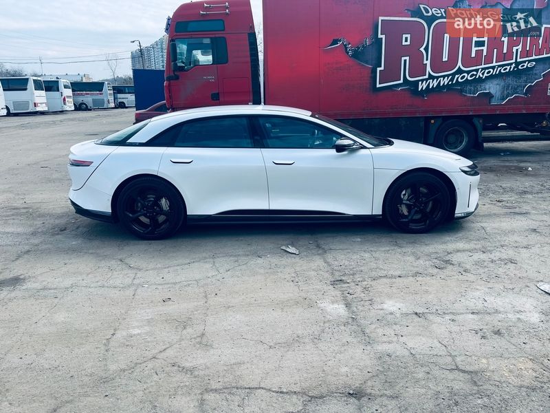 Седан Lucid Air 2024 в Киеве
