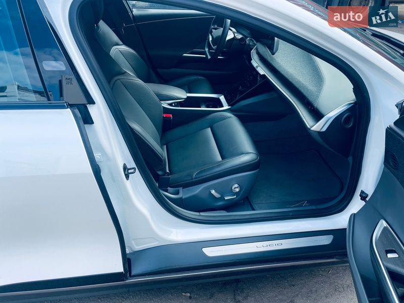 Седан Lucid Air 2024 в Киеве
