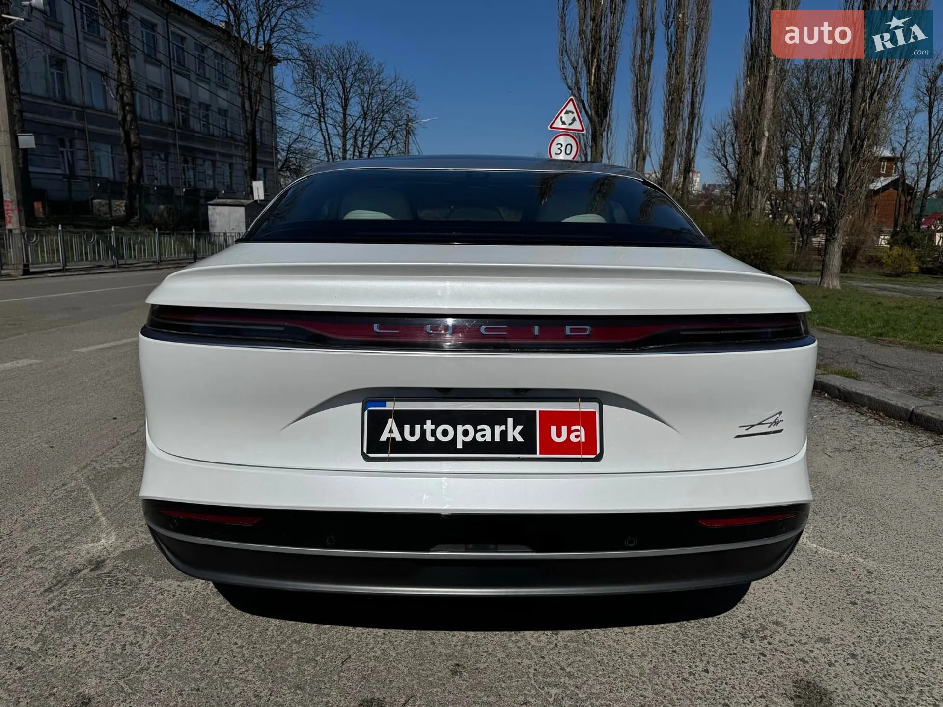 2022 Lucid Air Concept - мініатюра 8