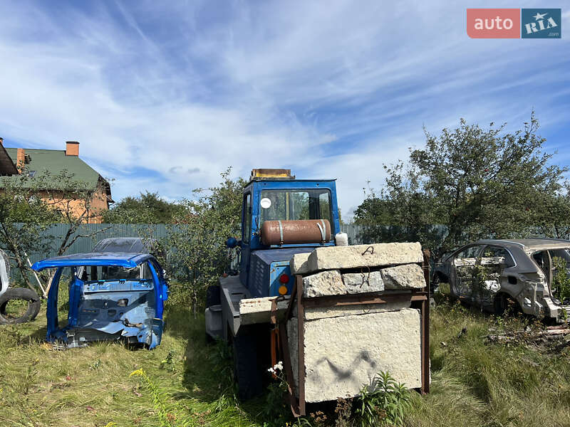 Вилочный погрузчик Львовский погрузчик 4075 1992 в Полтаве