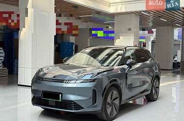 Внедорожник / Кроссовер Lynk&Co 08 EM-P 2024 в Киеве