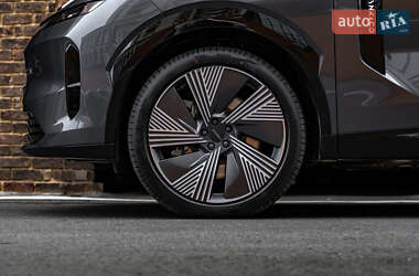 Внедорожник / Кроссовер Lynk&Co 08 2024 в 