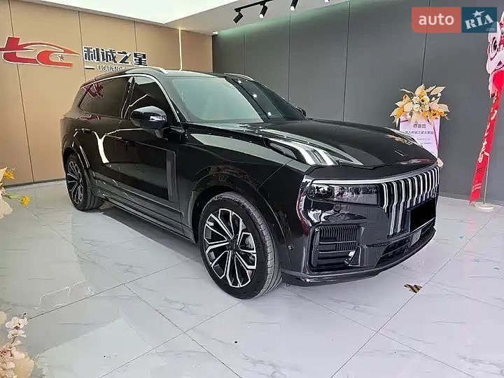Внедорожник / Кроссовер Lynk&Co 09 2025 в Киеве