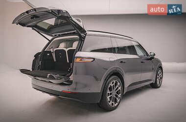 Позашляховик / Кросовер Lynk&Co 900 2025 в 