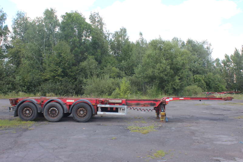 Контейнеровоз напівпричіп M&V Euro 902 2008 в Хусті
